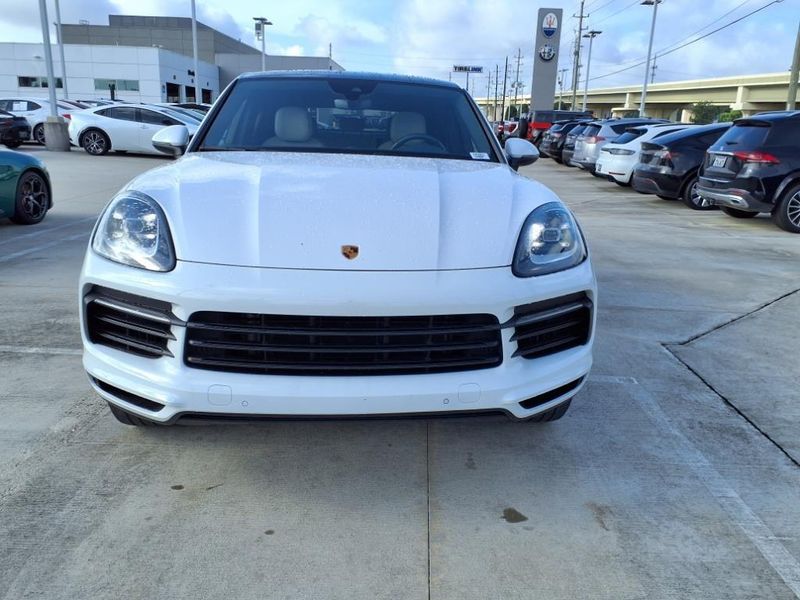 2022 Porsche Cayenne Coupe BaseImage 10