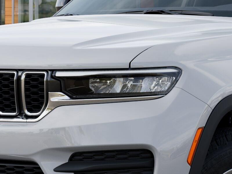 New 2025 Jeep Grand Cherokee Laredo X 4x4Image 10