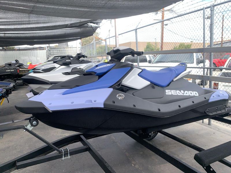 New 2025 Sea-Doo SPARK FOR 2 90 CONVENIENCE PACKAGE (SOUND SYSTEM) Image 12