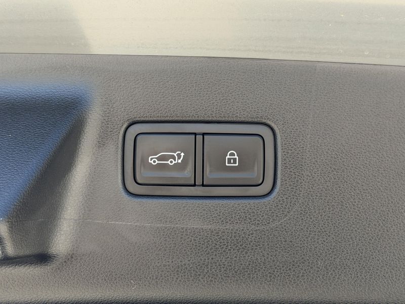Used 2025 Hyundai Santa Fe Hybrid CalligraphyImage 13