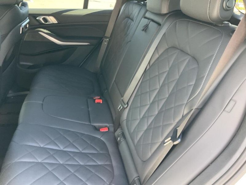 2025 BMW X5 xDrive40iImage 29