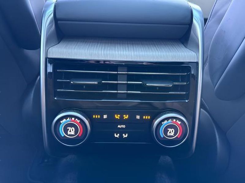 Used 2023 Land Rover Range Rover SE