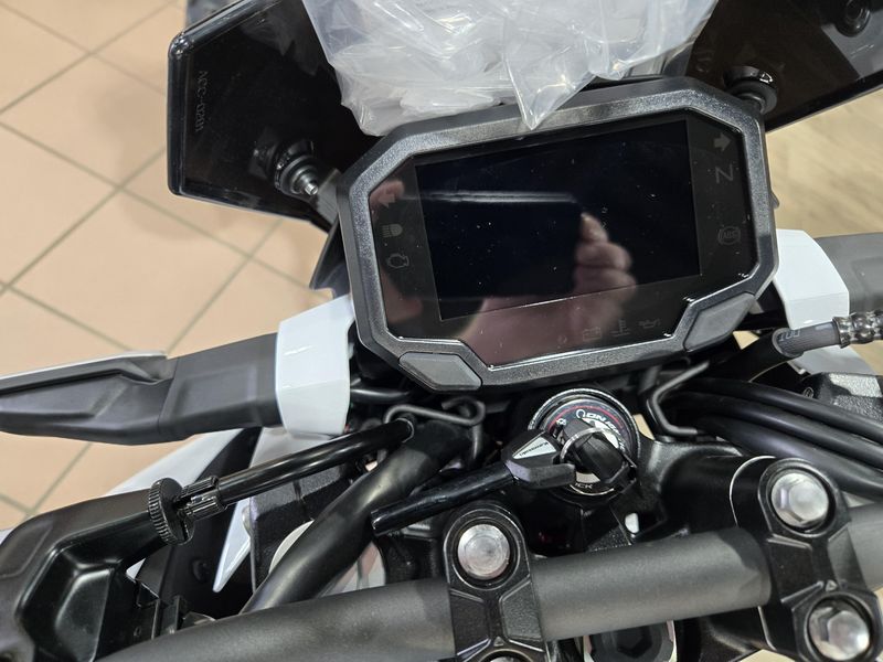 NEW 2026 KAWASAKI Z500 SE ABS Image 14