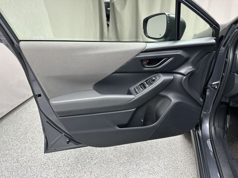 Used 2024 Subaru Crosstrek PremiumImage 3