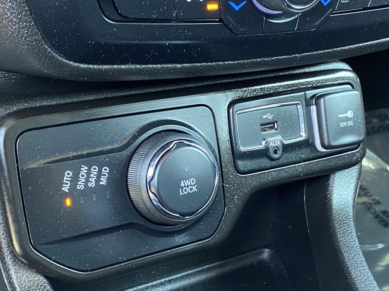 2021 Jeep Renegade SportImage 24