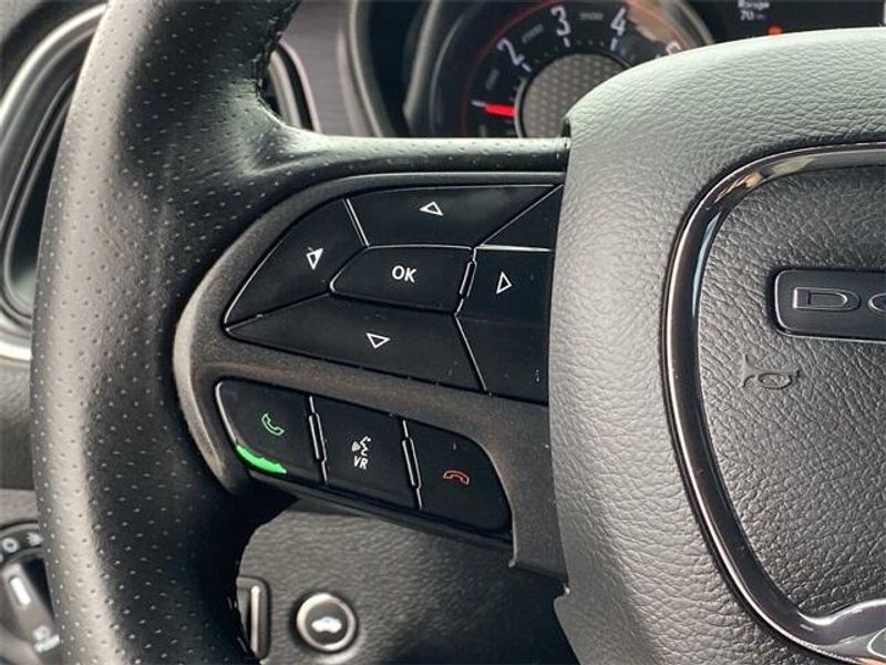2018 Dodge Challenger SXTImage 23
