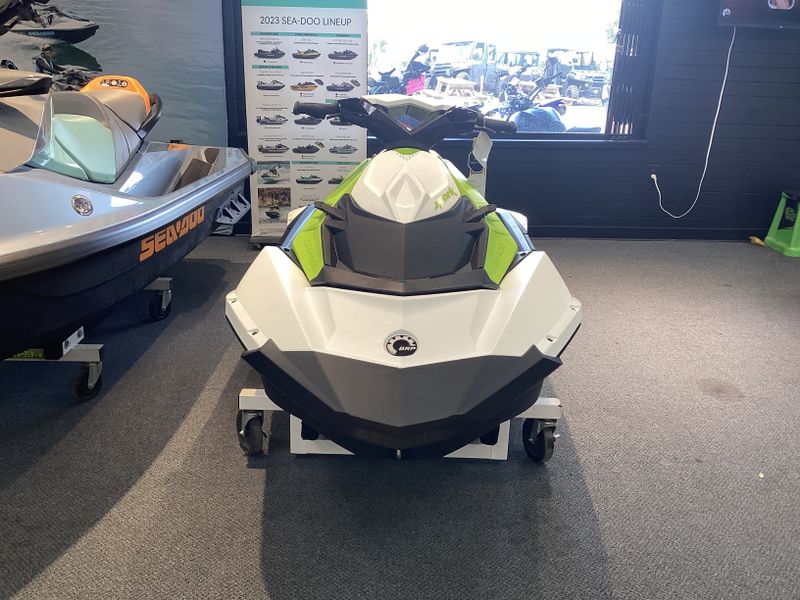 2023 SEADOO SPARK 2UP ROTAX 900 ACE90 CONV WITH IBR MANTA GREEN AND WHITE Image 8