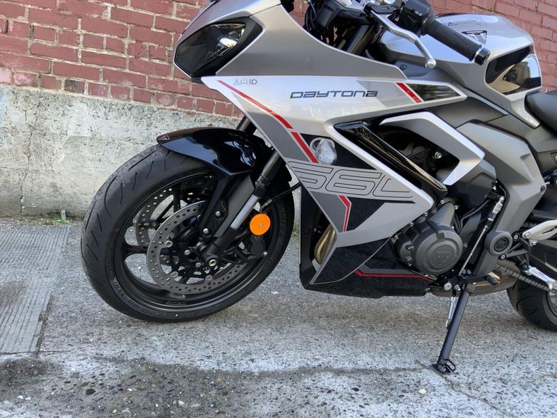 2026 Triumph DAYTONA 660