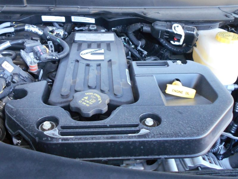 2026 Ram 2500 Laramie photo 5