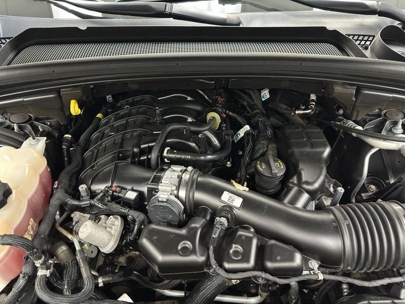 Used 2022 Jeep Grand Cherokee L LaredoImage 19