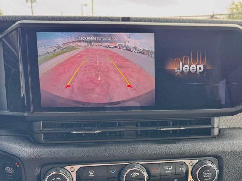 Used 2025 Jeep Wrangler Sport SImage 15