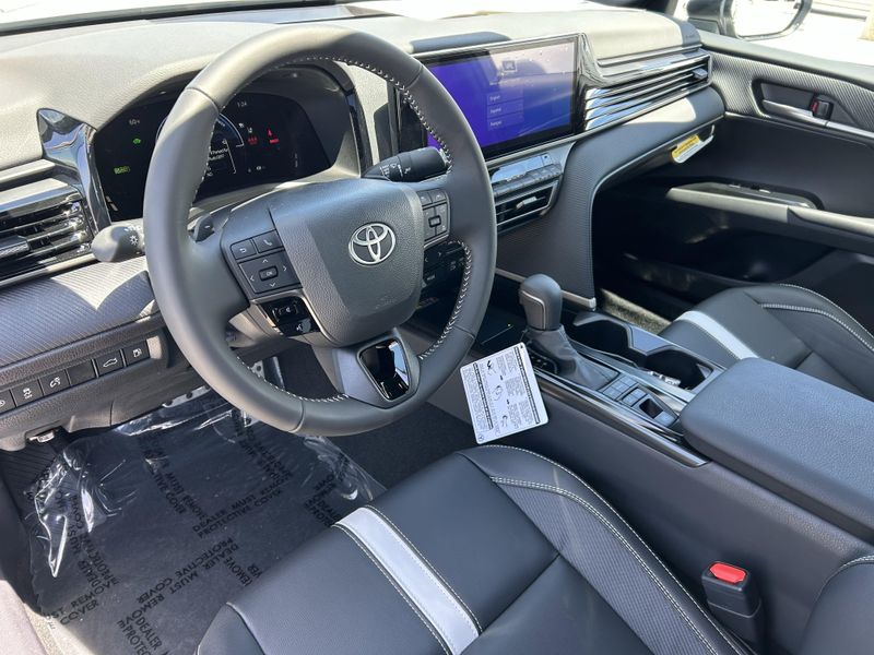 2025 Toyota Camry SEImage 13