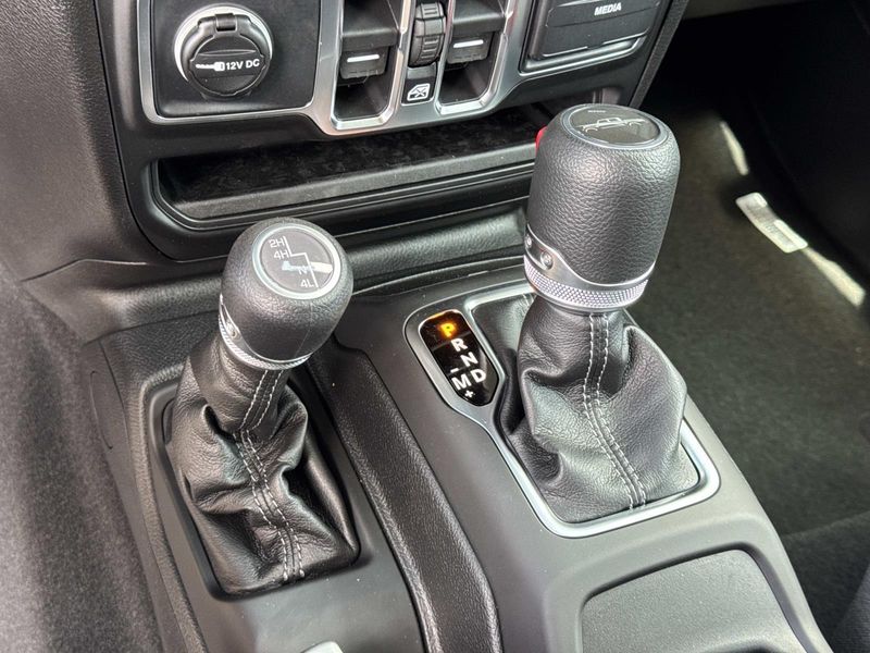 New 2026 Jeep Gladiator Sport S 4x4