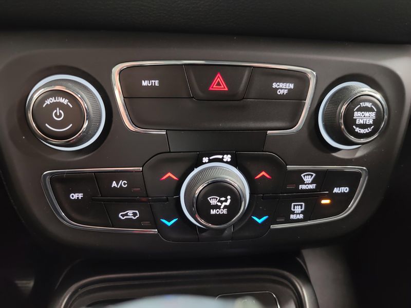Used 2020 Jeep Compass Trailhawk 4x4 w/Heated SeatsImage 17