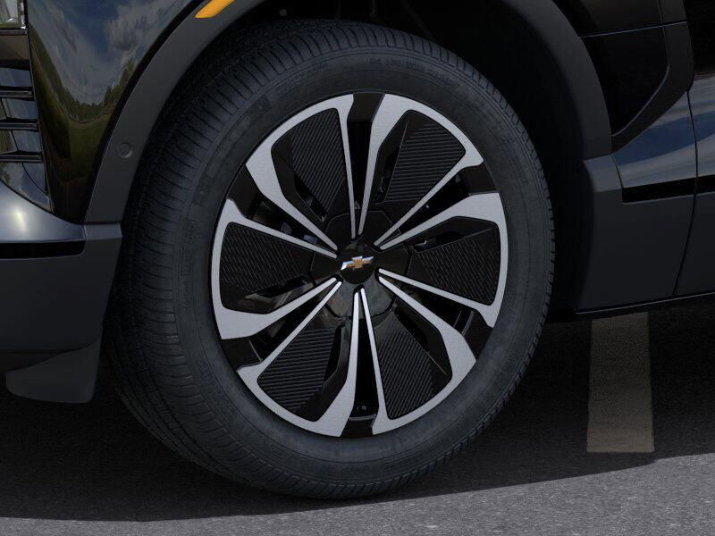 New 2025 Chevrolet Blazer EV AWD LTImage 9