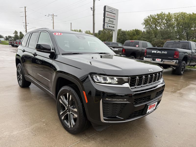 New 2027 Jeep Grand Cherokee Limited 4x4Image 36