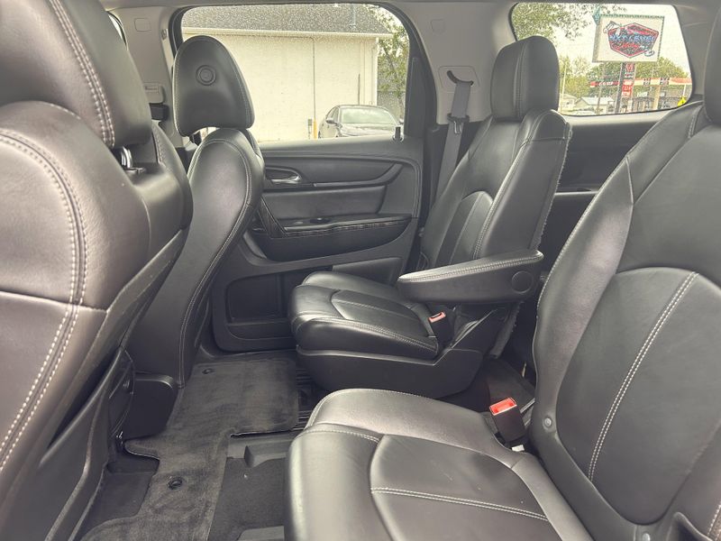2015 GMC Acadia SLTImage 13