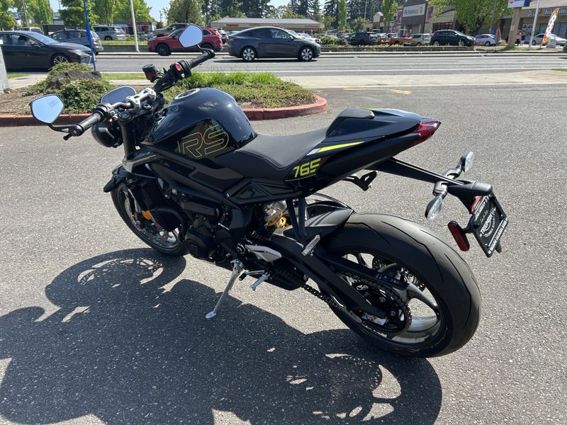 New 2025 Triumph STREET TRIPLE 765 RS 