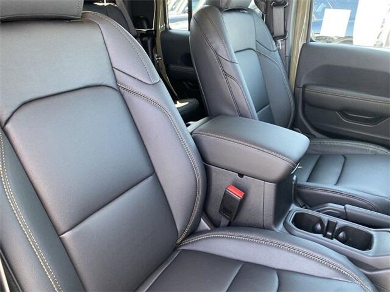 2025 Jeep Gladiator Big Bear 4x4Image 11