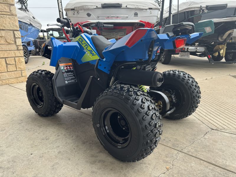 2024 Polaris OUTLAW 70 EFI VELOCITY AND BLUE LIFTED LIMEImage 4