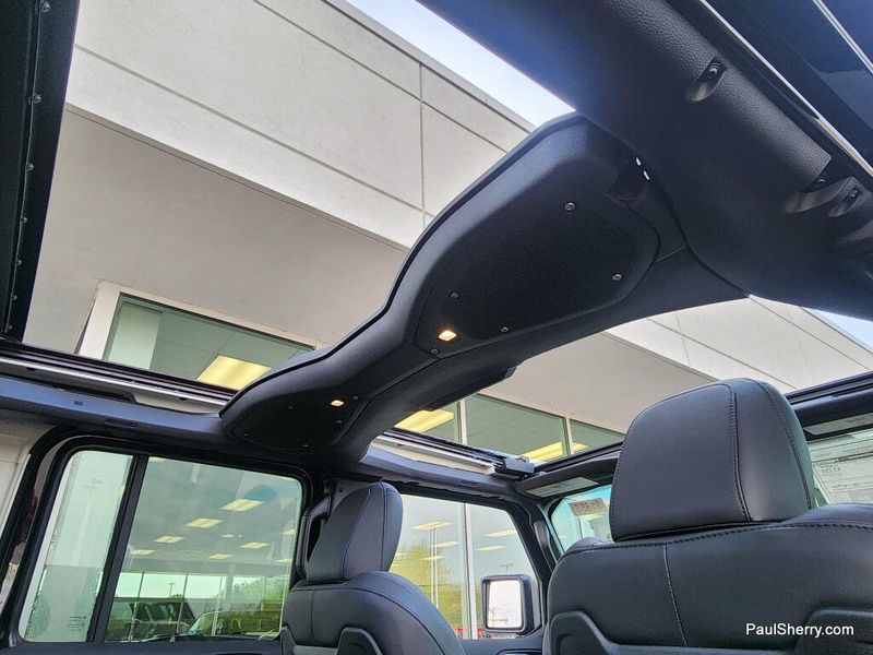 New 2026 Jeep Wrangler 4-door Rubicon X