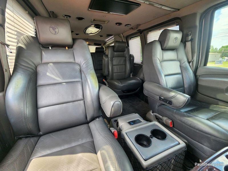 2011 Chevrolet Express 1500 Image 2