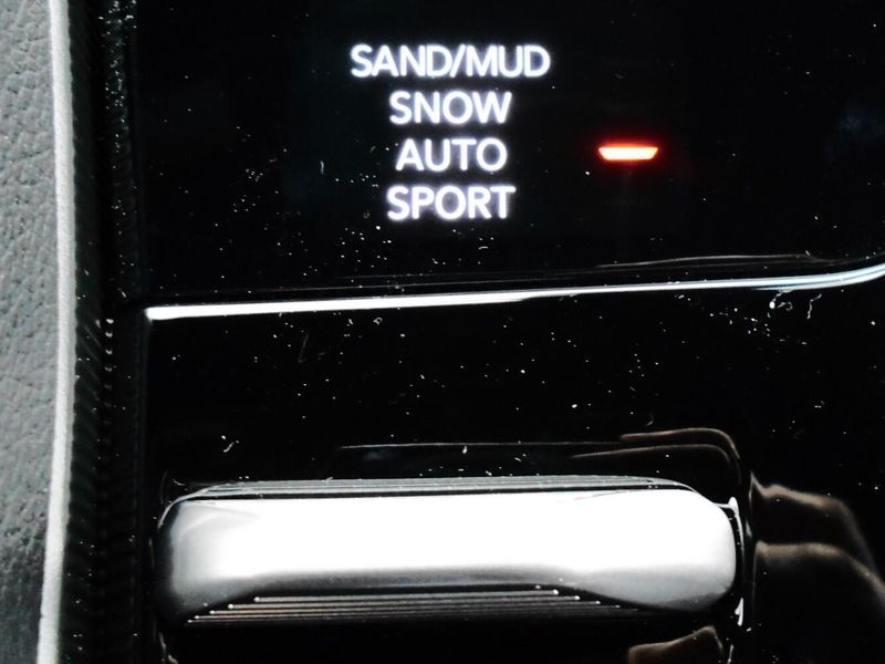 New 2025 Jeep Grand Cherokee Limited 4x4Image 15
