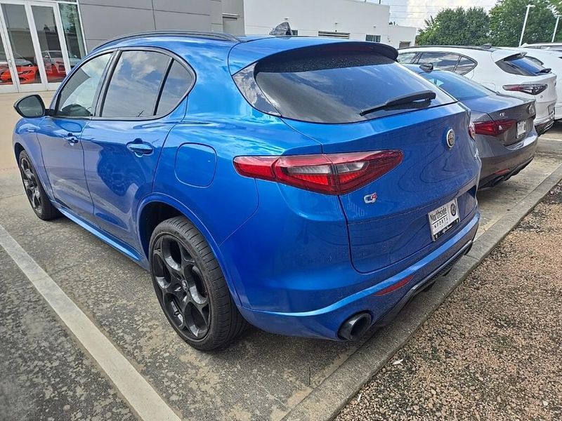 2022 Alfa Romeo Stelvio VeloceImage 4