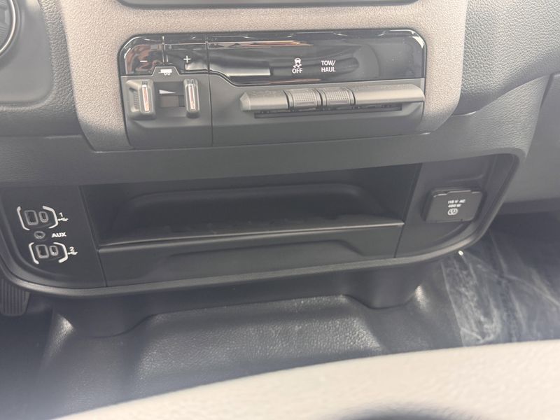 2024 RAM 2500 TradesmanImage 19