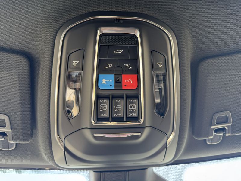 New 2025 Jeep Grand Cherokee L LimitedImage 28