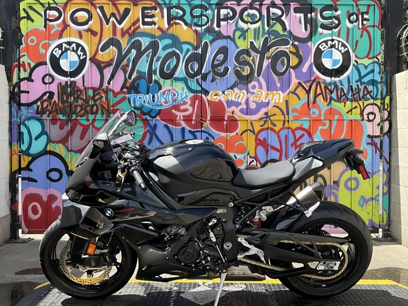 2025 BMW S 1000 RR Image 5