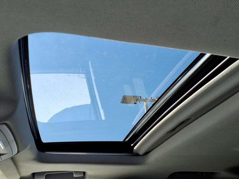 Used 2018 Chevrolet Tahoe PremierImage 5