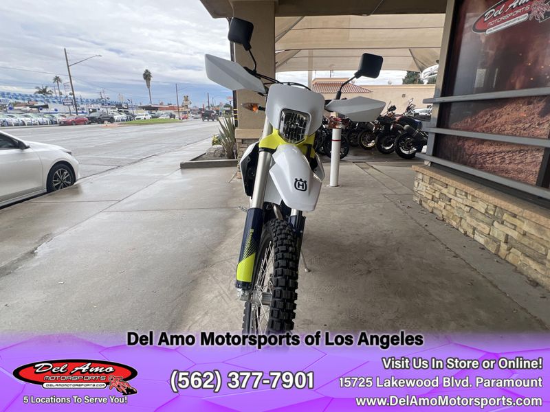 2024 HUSQVARNA FE 350S  in a WHITE exterior color. Del Amo Motorsports of Los Angeles (562) 262-9181 delamomotorsports.com 