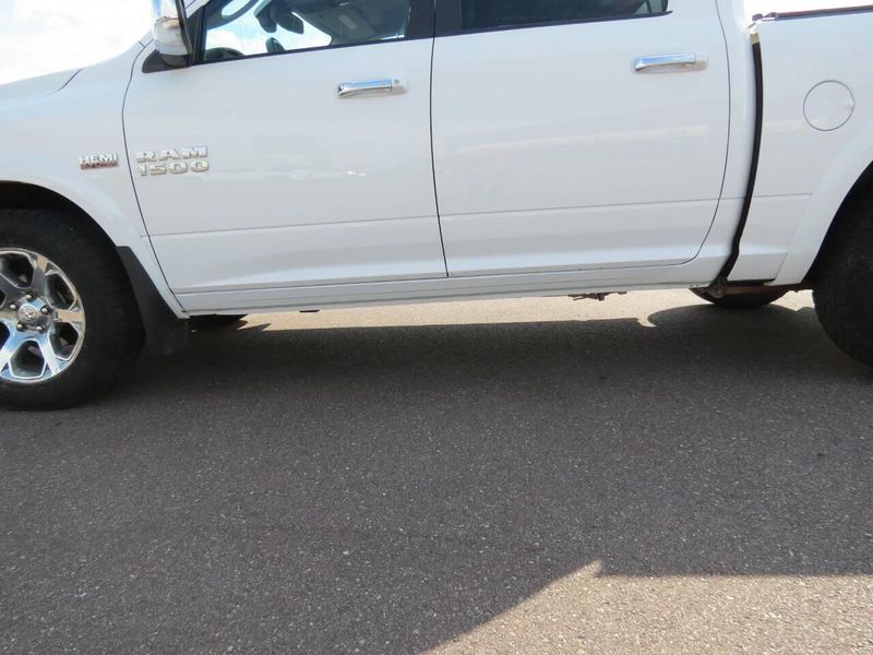 Used 2015 RAM 1500 Laramie 4x4 4dr Crew Cab 5.5 ft. SB PickupImage 10