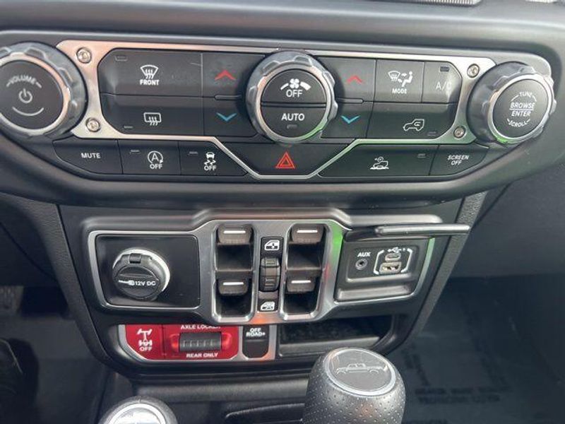 2022 Jeep Gladiator MojaveImage 35