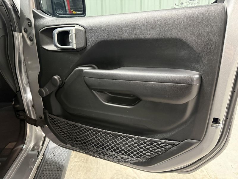 Used 2019 Jeep Wrangler Unlimited SportImage 11