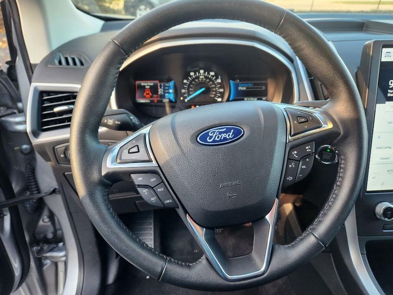 2021 Ford Edge SELImage 22