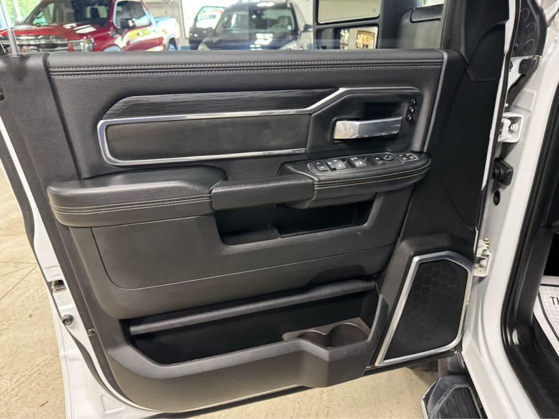 2024 Ram 2500 Laramie photo 15