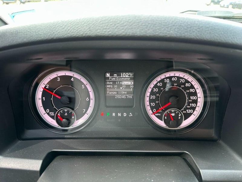 2022 Ram 1500 Classic Warlock photo 12
