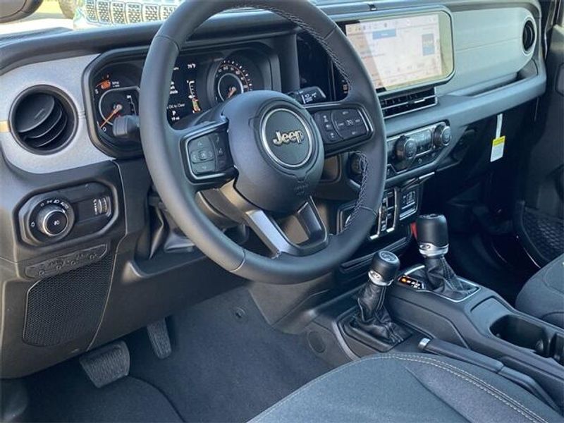 2025 Jeep Wrangler 4-door Sport SImage 15