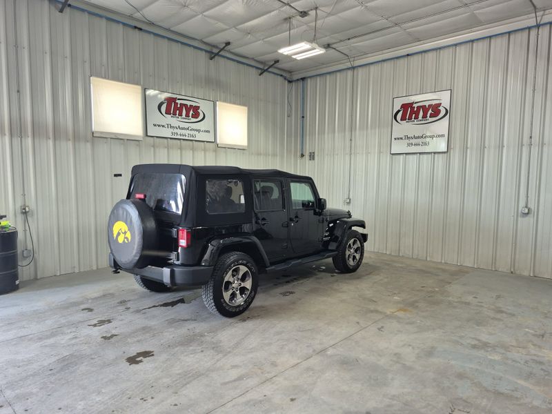 Used 2016 Jeep Wrangler Unlimited SaharaImage 5