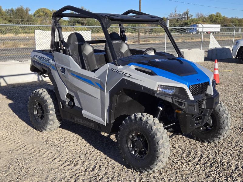 New 2027 Polaris GENERAL 1000 SPORT Image 4