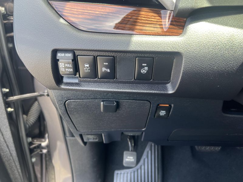 Used 2020 Toyota Sienna LimitedImage 15