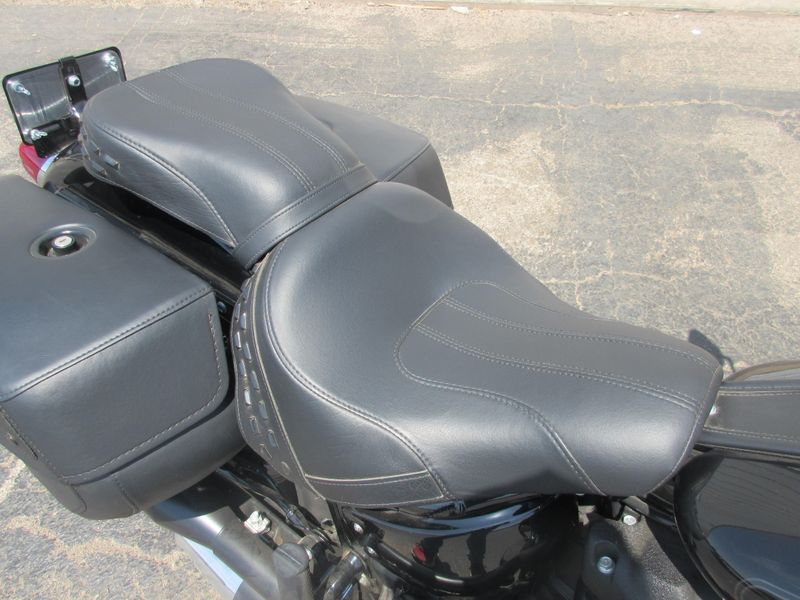 USED 2023 HARLEY SOFTAIL HERITAGE SOFTAIL CLASSIC 114 Image 13