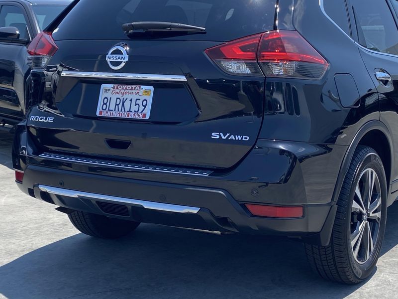 2019 Nissan Rogue SVImage 4