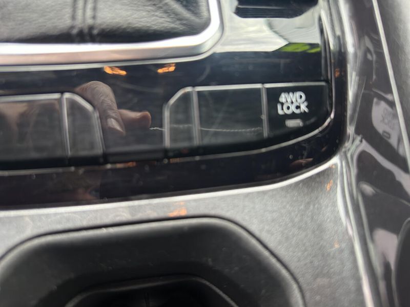 2024 Jeep Compass Latitude photo 15