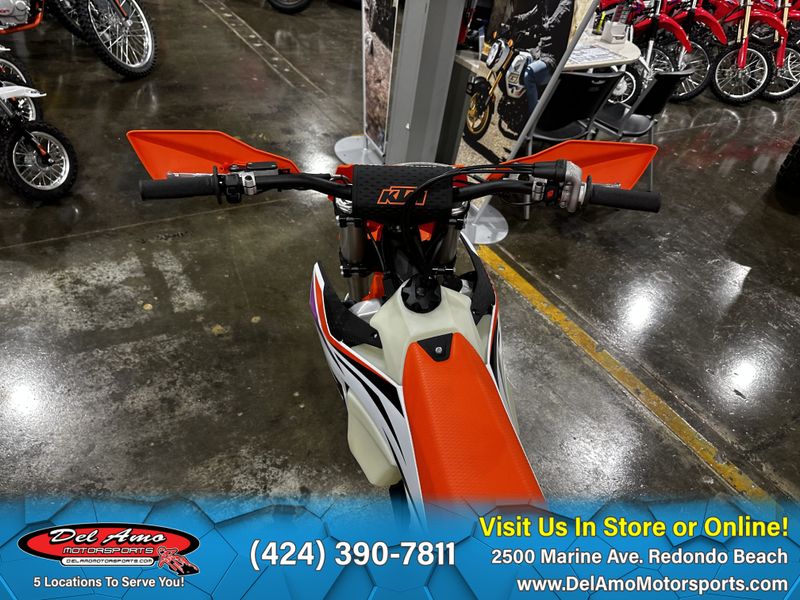 2024 KTM 250 XC-F  in a ORANGE exterior color. Del Amo Motorsports of Redondo Beach (424) 304-1660 delamomotorsports.com 