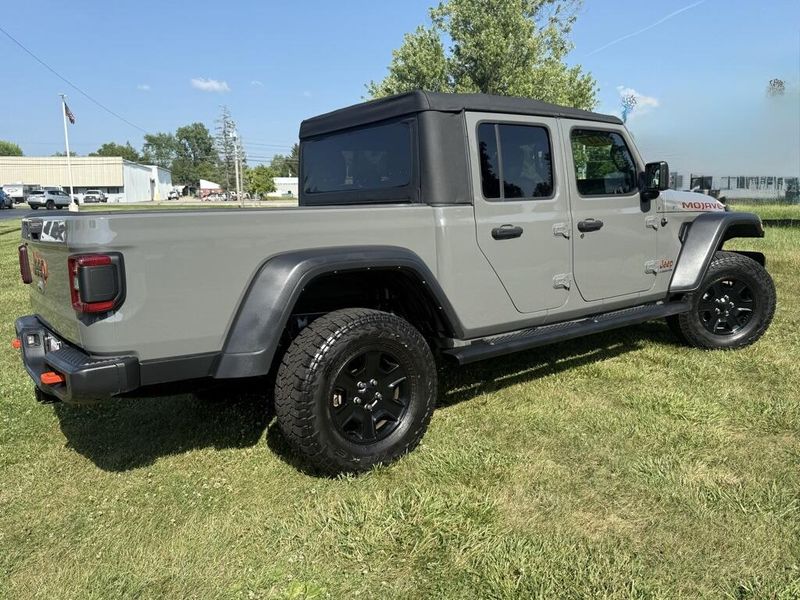 2021 Jeep Gladiator Mojave photo 3