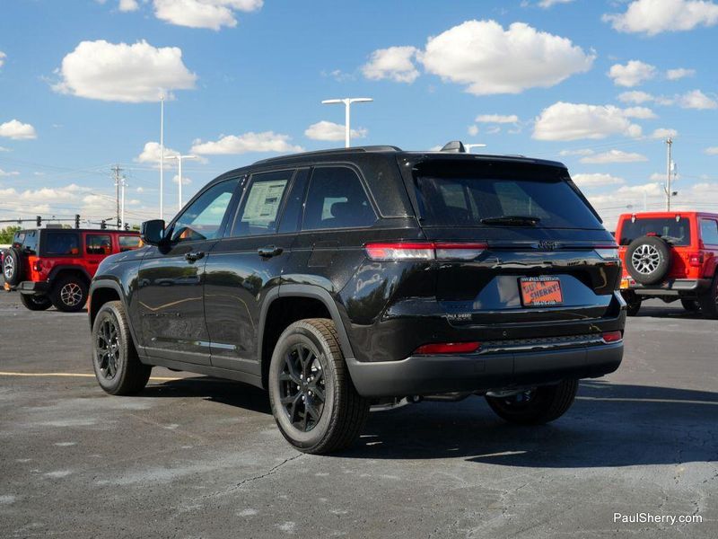 New 2025 Jeep Grand Cherokee Altitude X 4x4