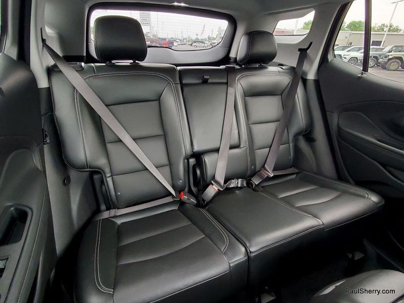 2024 GMC Terrain SLTImage 32